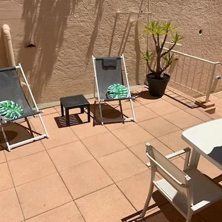 Marycel T2 Avec Terrasse Wifi Clim Et Garage Hébergement de vacances